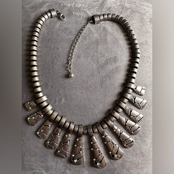 Spoke Necklace Modernist stamens Multi-tone Necklace with Rhinestone Acc… - Picture 10 of 15